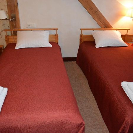 Viesu Nams Mezvidi Hotel Talsi Quarto foto