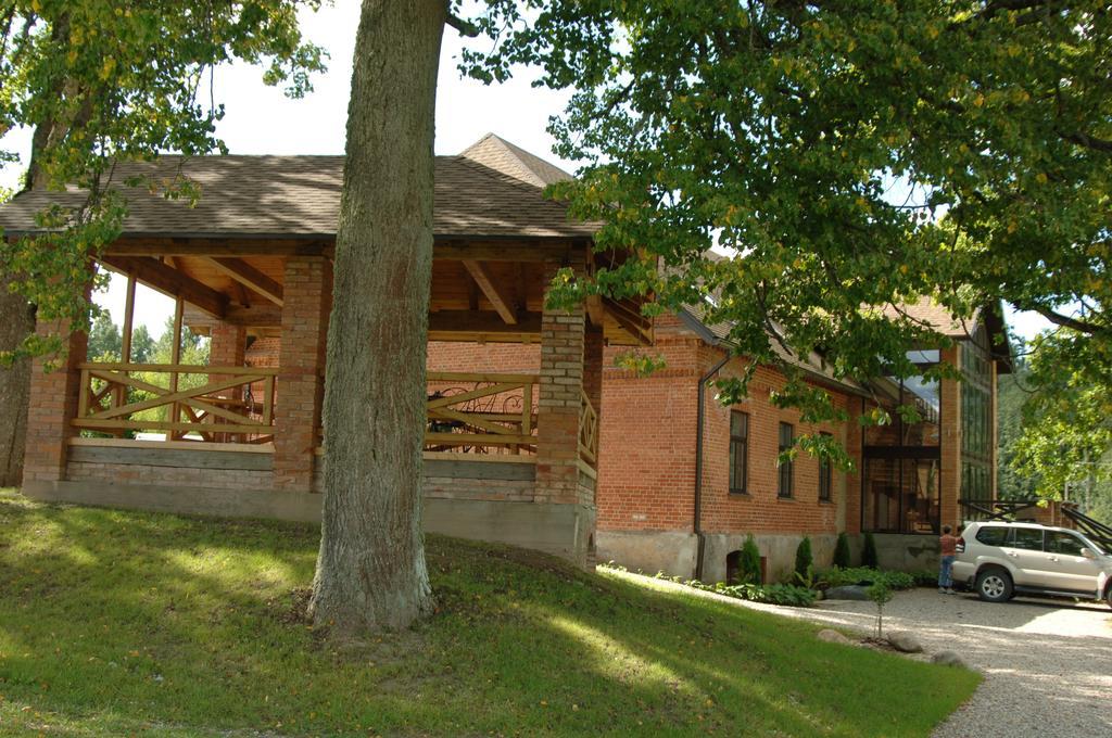 Viesu Nams Mezvidi Hotel Talsi Exterior foto